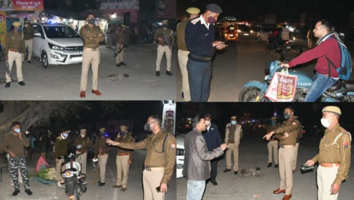 भीड़भाड़ वाले स्थानों पर संदिग्ध व्यक्तियों एवं वाहनों की गई चैकिंग
