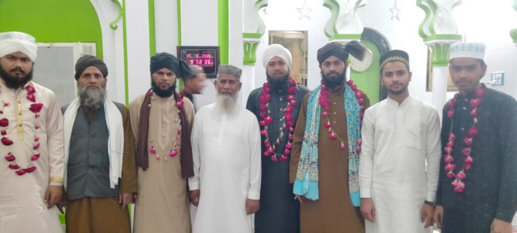 ثقلینی مسجد میں قرآن شریف مکمل، محلہ پجھایا میں ہزاروں افراد کی شرکت